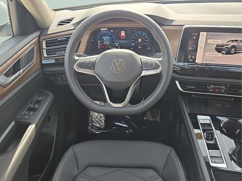New 2026 Volkswagen Atlas SE image 14