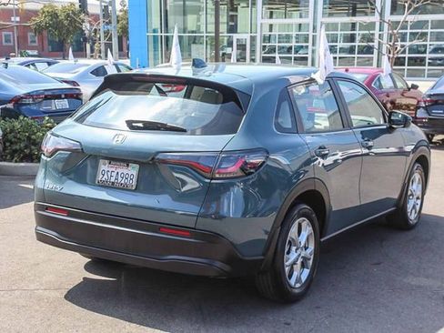 Used 2025 Honda HR-V LX image 5