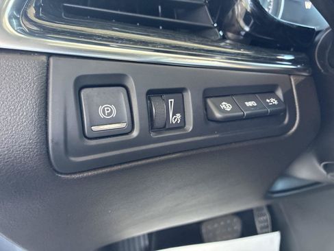 Used 2022 Cadillac XT5 Premium Luxury w/ Technology Package AWD/4WD image 20