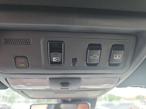 Used 2024 Nissan Titan PRO-4X w/ Pro-4x Convenience Package AWD/4WD image 25