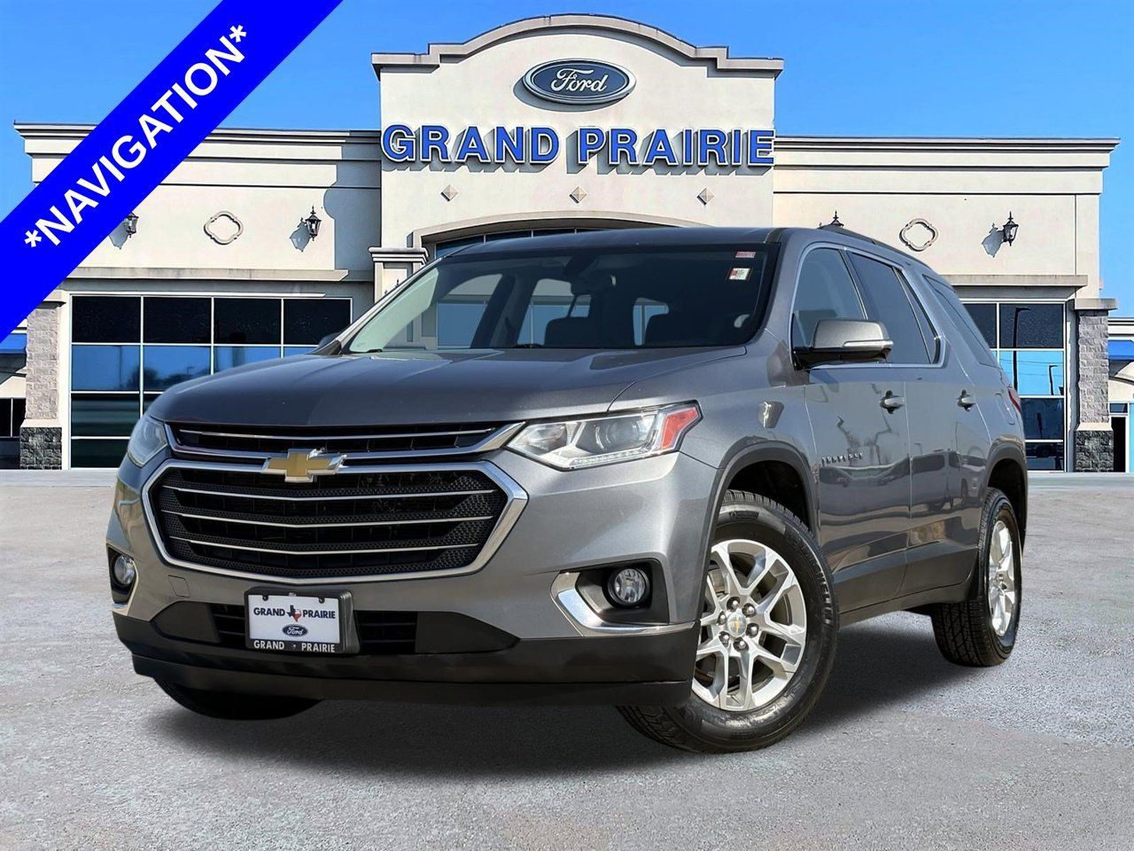 Used 2020 Chevrolet Traverse LT FWD image 1