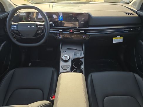 New 2026 Kia Sportage EX AWD/4WD image 13