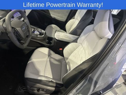 New 2026 Subaru Solterra Premium w/ Premium Convenience Package image 19