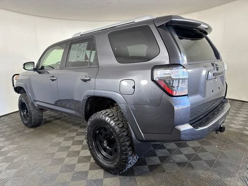 Used 2018 Toyota 4Runner SR5 Premium AWD/4WD image 6