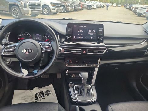 Used 2021 Kia Seltos EX image 28