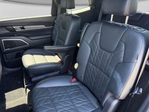 Used 2025 Kia Telluride EX X-Line image 26