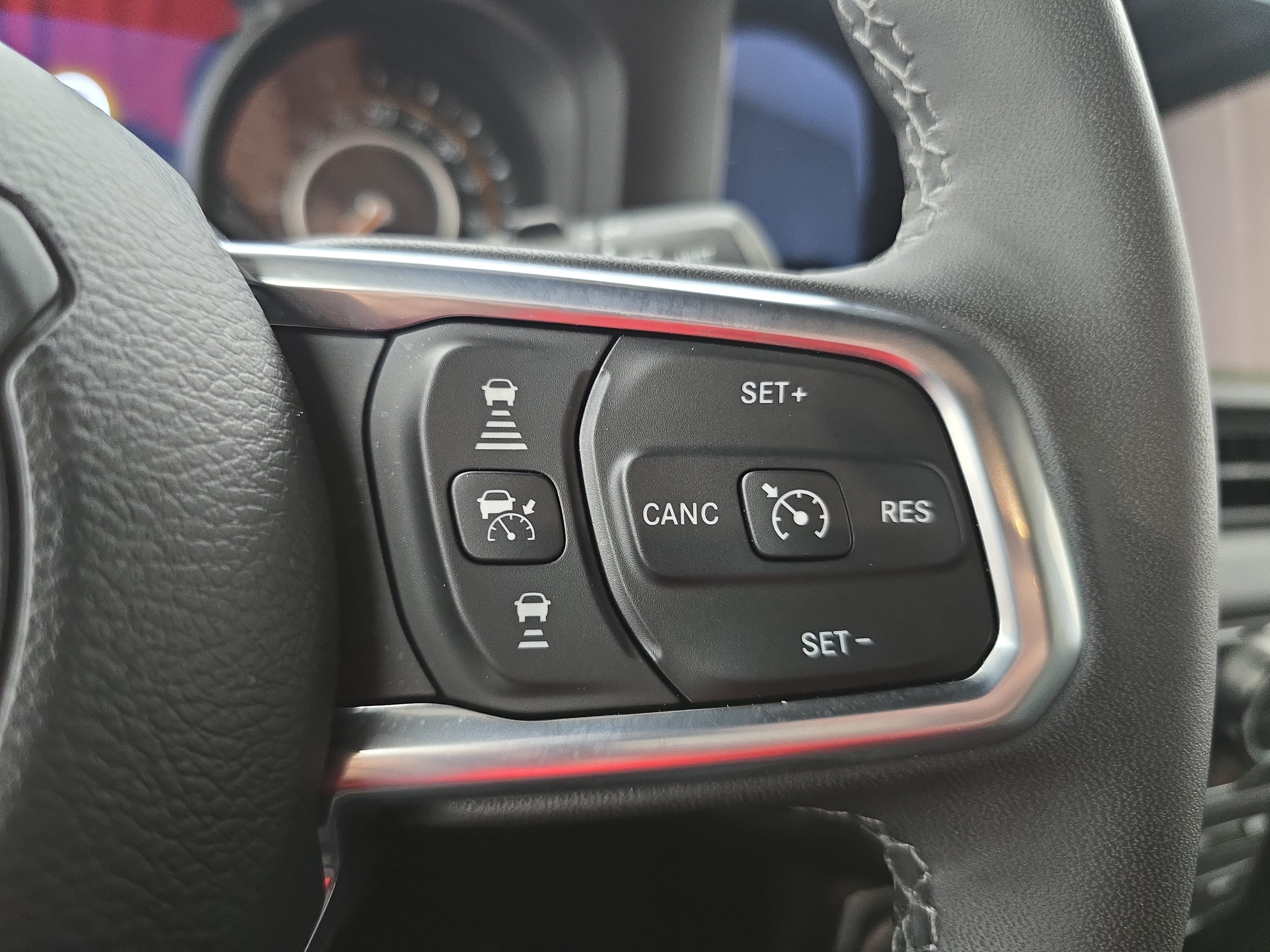 Used 2026 Jeep Wrangler Unlimited Sahara AWD/4WD image 19