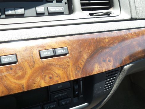 Used 2006 Mercury Grand Marquis LS image 24