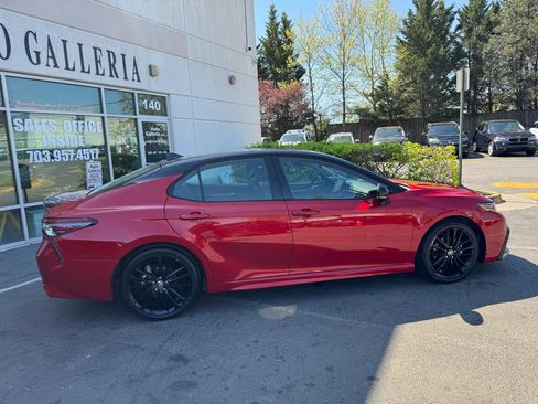 Used 2024 Toyota Camry XSE w/ Navigation Package image 9