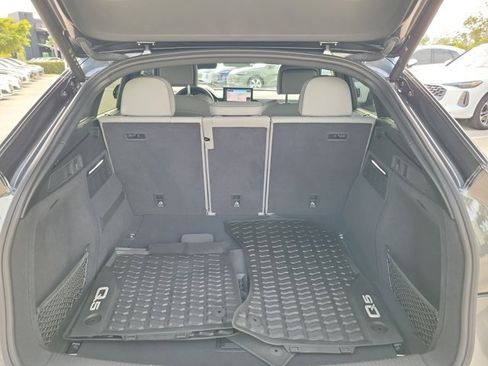 Certified 2023 Audi Q5 2.0T Prestige image 8