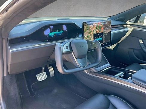 Used 2022 Tesla Model S Plaid image 10