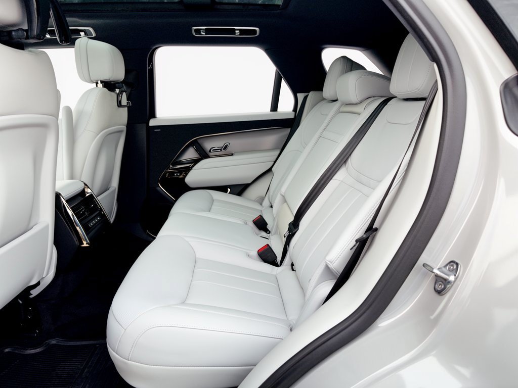 New 2027 Land Rover Range Rover Sport SE AWD/4WD image 25