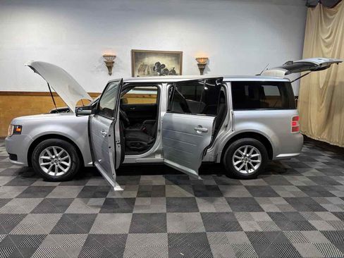 Used 2016 Ford Flex SE image 12