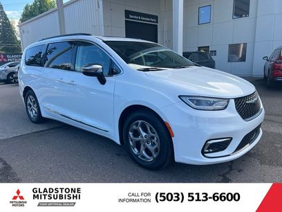 Used 2023 Chrysler Pacifica Limited