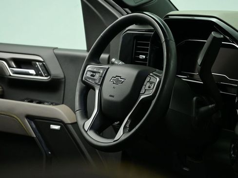 Used 2024 Chevrolet Silverado 2500 ZR2 w/ Technology Package image 66