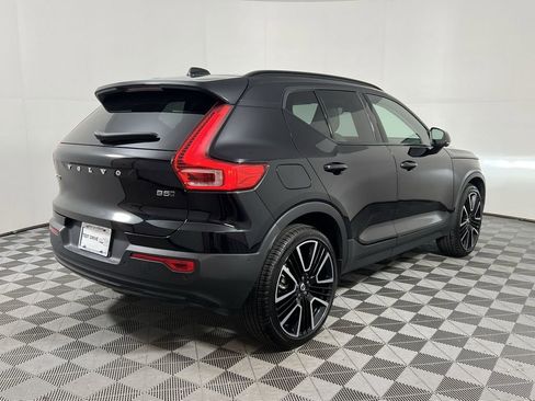 Certified 2025 Volvo XC40 B5 Ultra image 10
