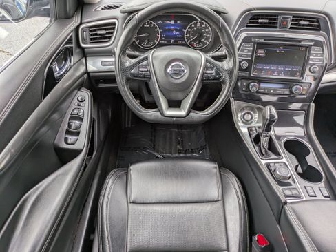 Used 2022 Nissan Maxima SV w/ Floor Mat Group image 4