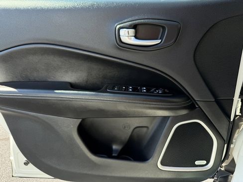 Used 2020 Jeep Compass High Altitude image 24