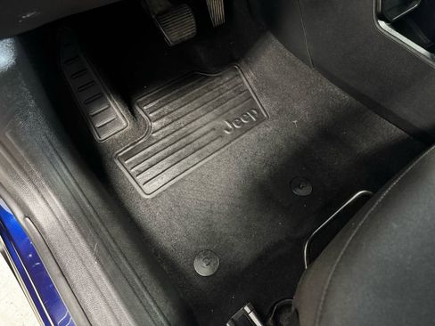Used 2019 Jeep Renegade Sport AWD/4WD image 17