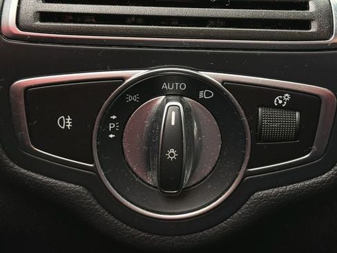 Used 2020 Mercedes-Benz C 300 4MATIC Sedan image 21
