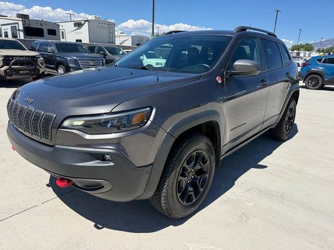 Used 2021 Jeep Cherokee Trailhawk w/ Technology Group AWD/4WD image 7