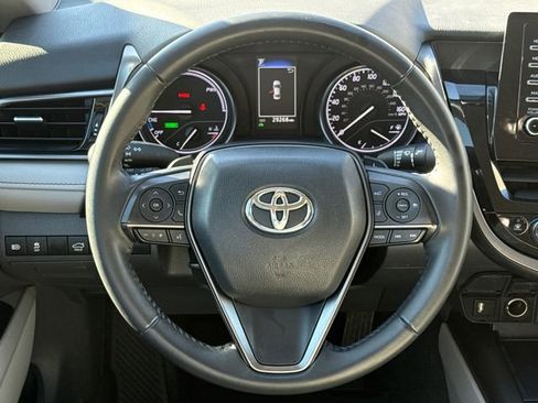 Used 2024 Toyota Camry SE image 14