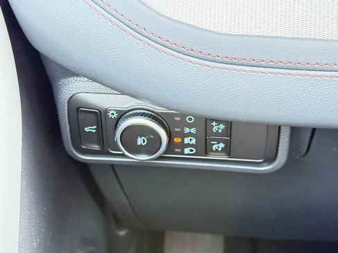 New 2026 Ford Explorer Active w/ Active Comfort Package image 22