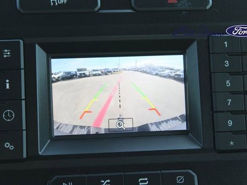 Used 2022 Ford F250 XL w/ Power Equipment Group image 18