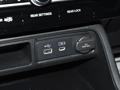 Used 2023 Honda Pilot EX-L image 14
