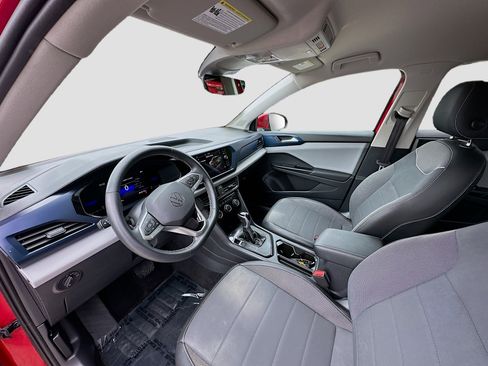 Used 2023 Volkswagen Taos SE image 18