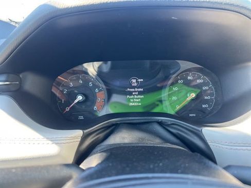 Used 2025 Jeep Compass Limited image 36