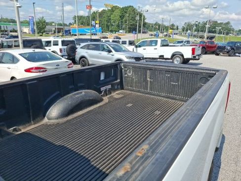 Used 2017 Ford F250 XL w/ Power Equipment Group RWD image 11