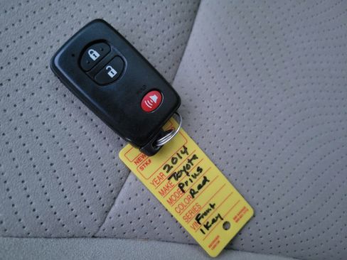 Used 2014 Toyota Prius Two image 32