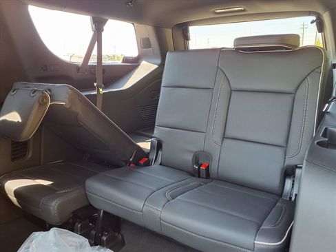 New 2026 Chevrolet Suburban Premier image 17