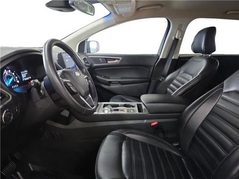 Certified 2022 Ford Edge SEL w/ Convenience Package AWD/4WD image 9