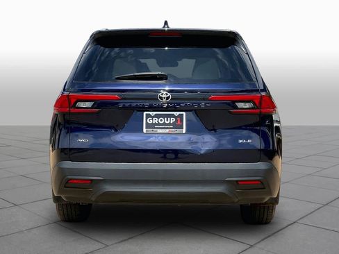 Used 2024 Toyota Grand Highlander AWD image 5