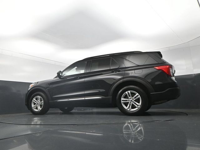 Used 2020 Ford Explorer XLT w/ Comfort Package AWD/4WD image 32