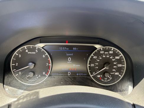 Used 2025 Nissan Altima 2.5 SV FWD image 16