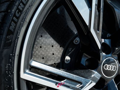 Used 2021 Audi RS 6 w/ Carbon Optic Package image 20