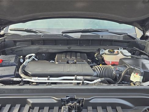 Used 2024 GMC Sierra 1500 Elevation w/ LPO, Elevation Black Package image 10