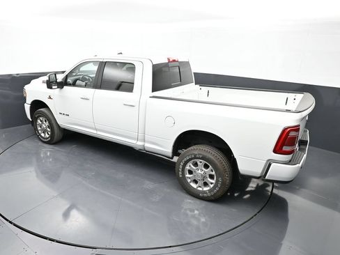 Used 2024 RAM 2500 Laramie AWD/4WD image 32