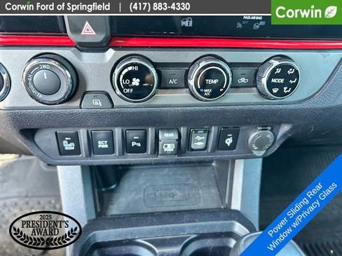 Used 2018 Toyota Tacoma TRD Sport w/ Technology Package AWD/4WD image 16