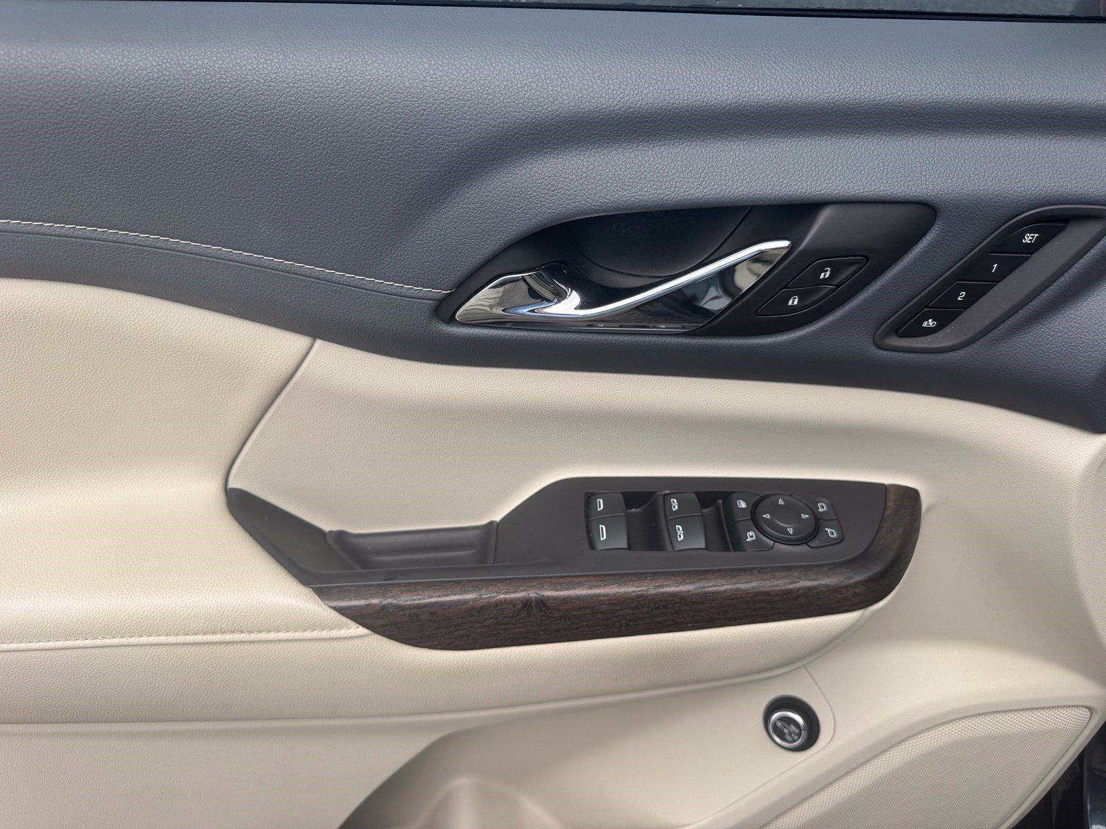 Used 2020 GMC Acadia Denali w/ Trailering Package FWD image 26