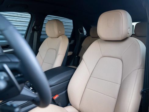 New 2026 Porsche Cayenne S AWD/4WD image 5
