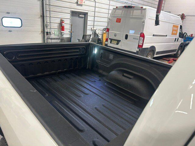 Used 2024 RAM 2500 Big Horn w/ Night Edition AWD/4WD image 18