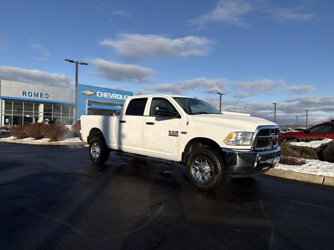 Used 2015 RAM 2500 Tradesman w/ Chrome Appearance Group image 3
