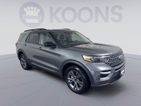 Used 2022 Ford Explorer XLT w/ Equipment Group 202A image 10