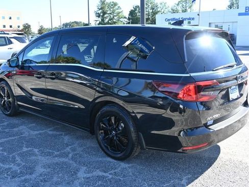 Used 2023 Honda Odyssey Sport image 3