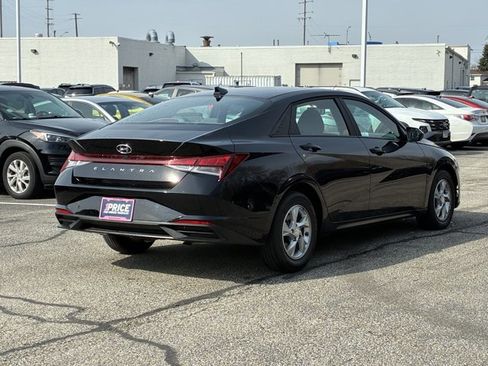 Certified 2023 Hyundai Elantra SE w/ Preferred Accessory Package image 5