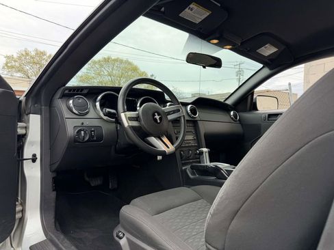 Used 2006 Ford Mustang GT Premium RWD image 17